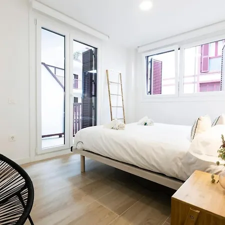 Portuko. Basquenjoy Apartment Hondarribia
