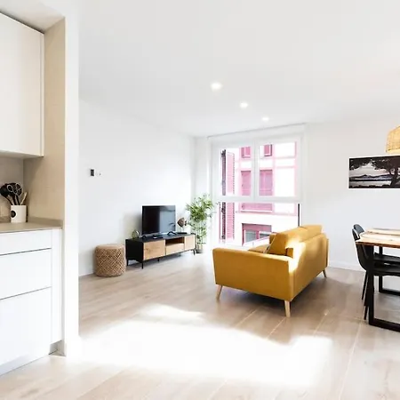 Apartamento Portuko. Basquenjoy Hondarribia